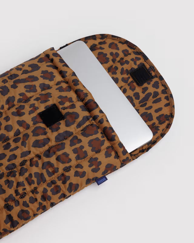 BAGGU - Puffy Laptop Sleeve 16" - Leopard