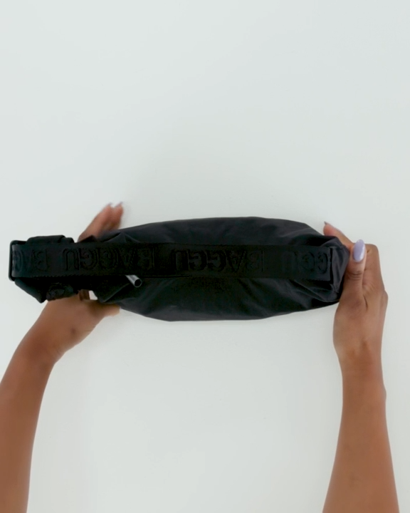 BAGGU- Small Nylon Crescent Bag - Green Star Plaid