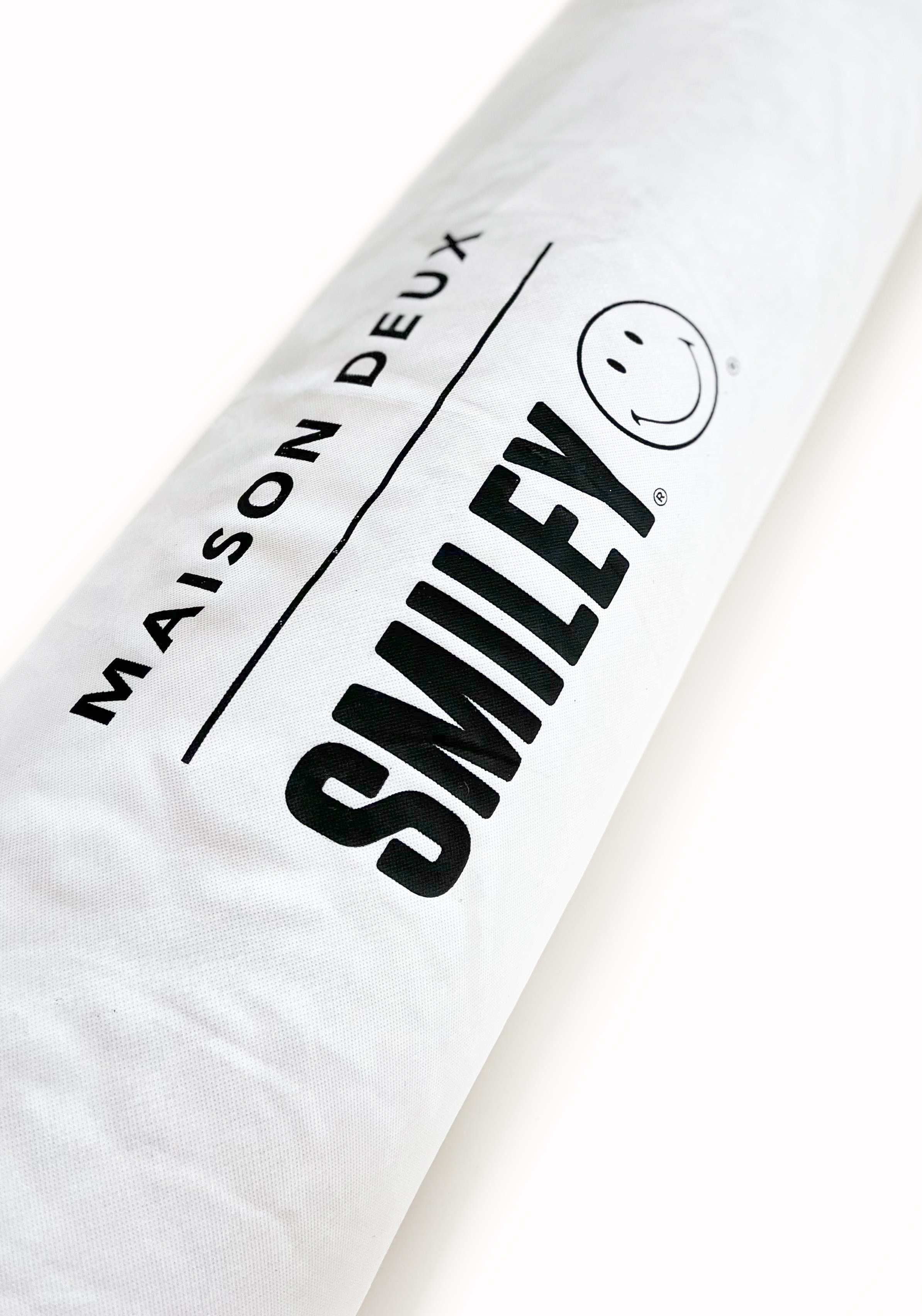 MAISON DEUX - Smiley Floor Rug - Pink