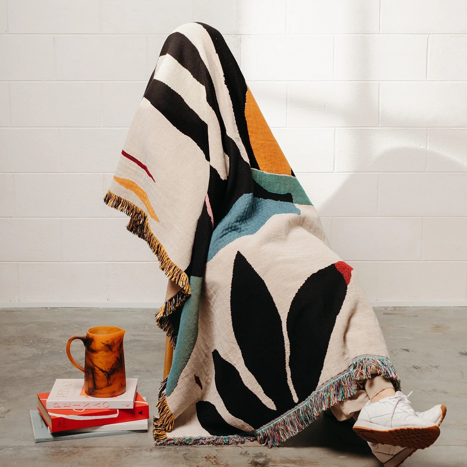 SLOW DOWN STUDIO - Guarena Throw