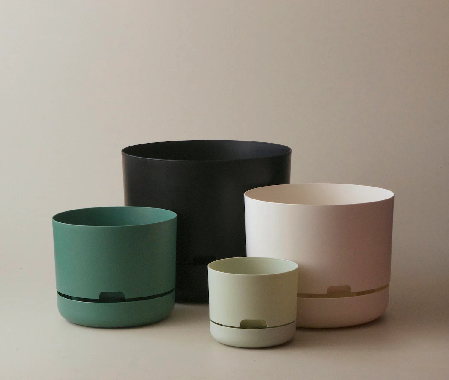 MR KITLY x Decor Selfwatering Plant Pot 250mm