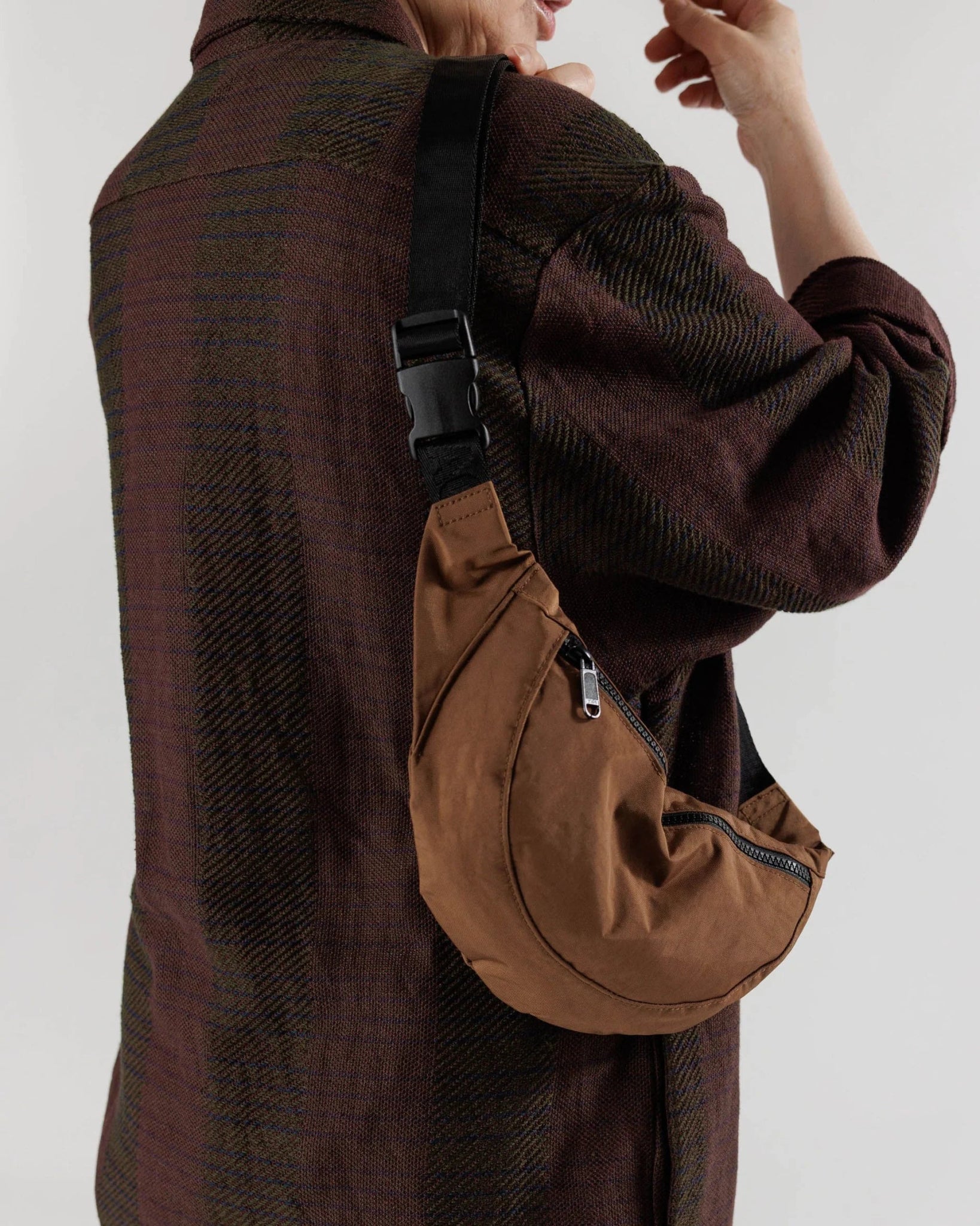 BAGGU Crescent Fanny Pack - Brown