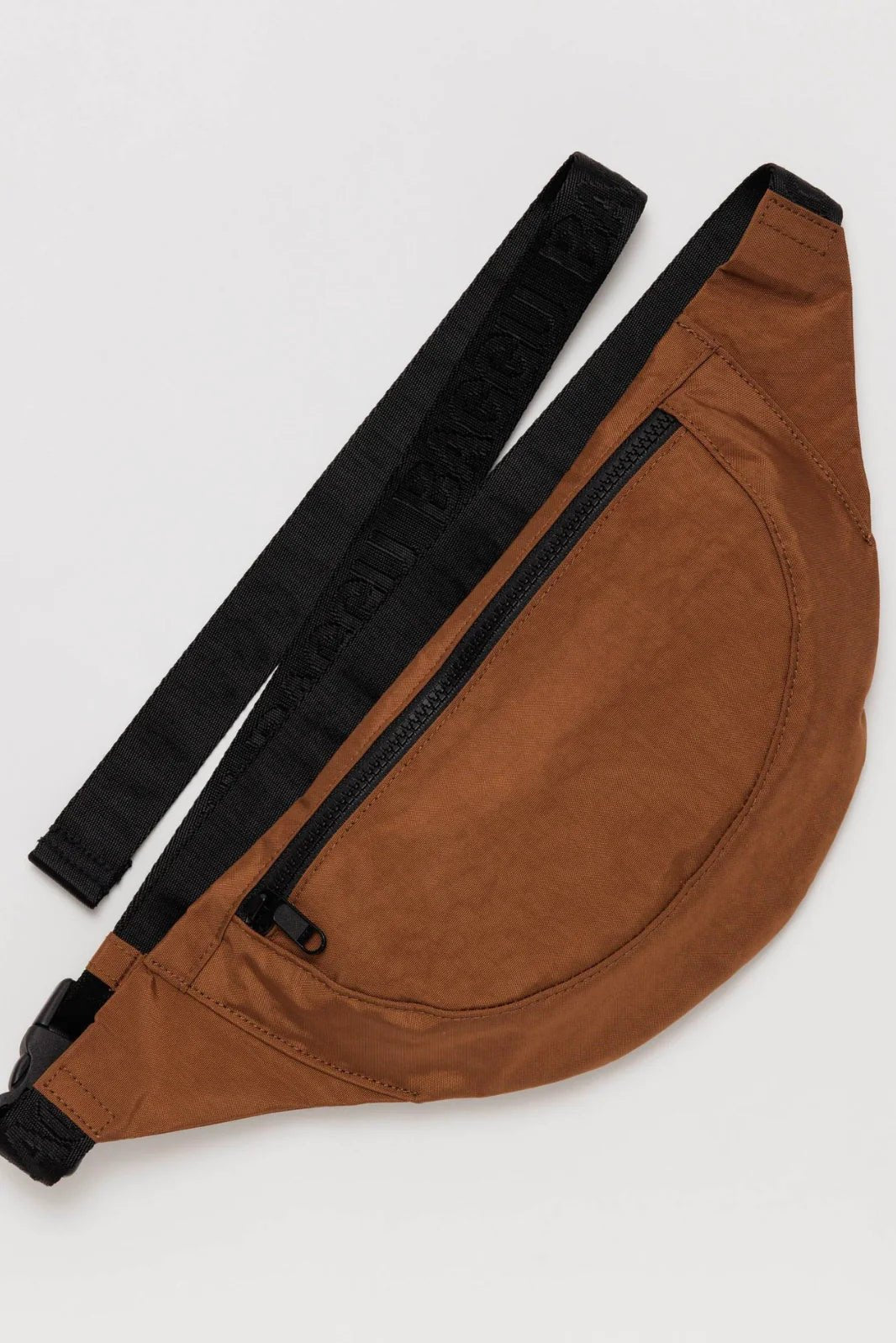 BAGGU Crescent Fanny Pack - Brown