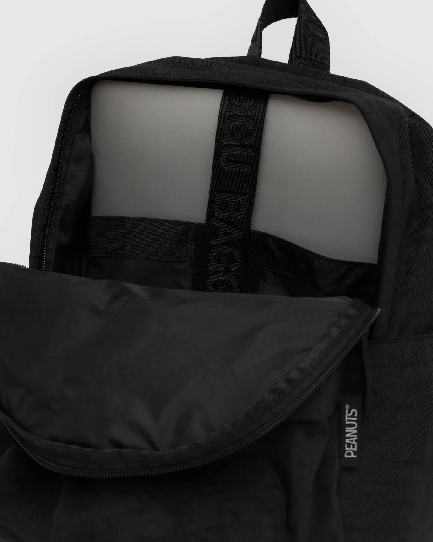 BagguBAGGU Medium Nylon Backpack - SnoopyPreston Apothecary