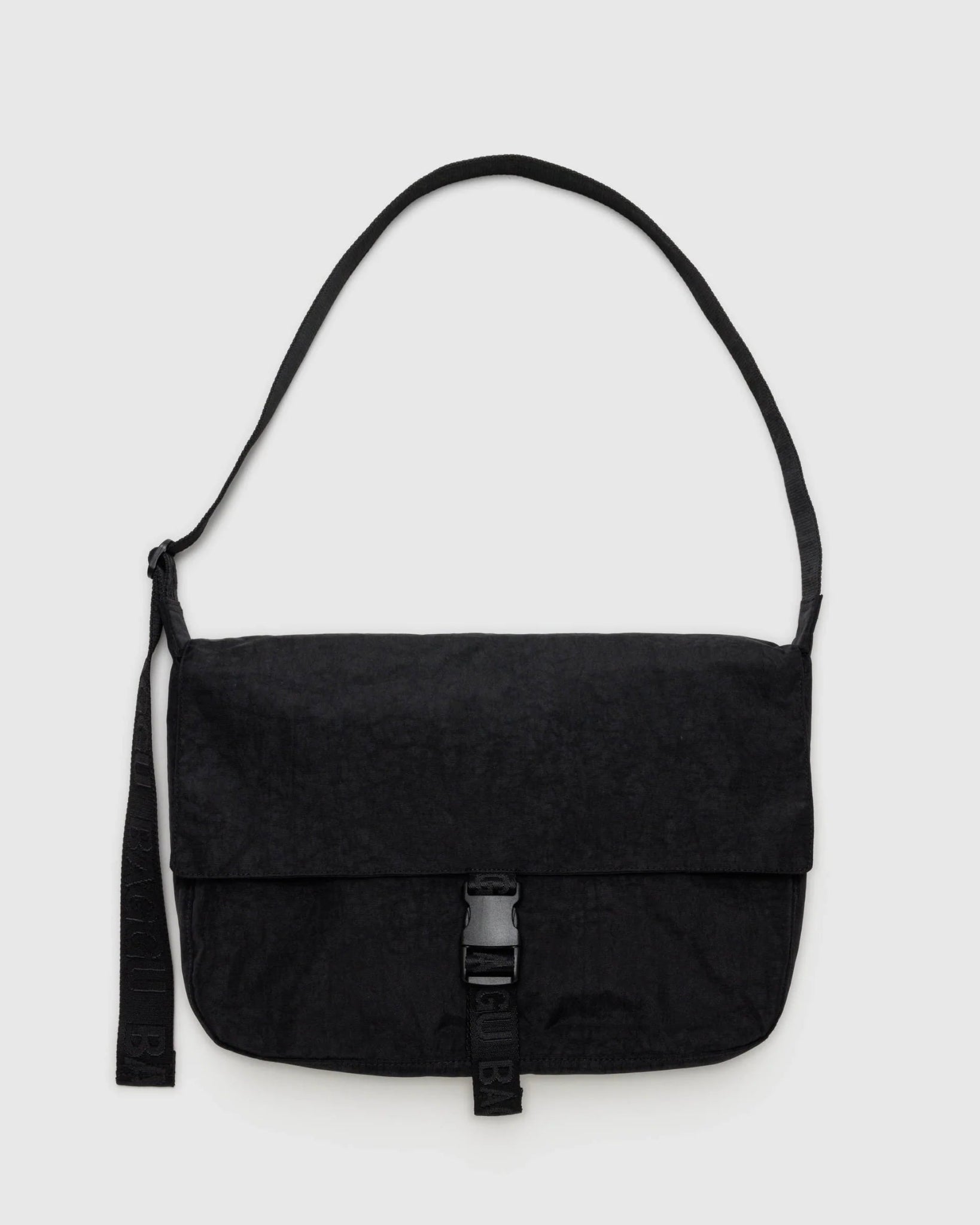 BAGGU Nylon Messenger Bag - Black