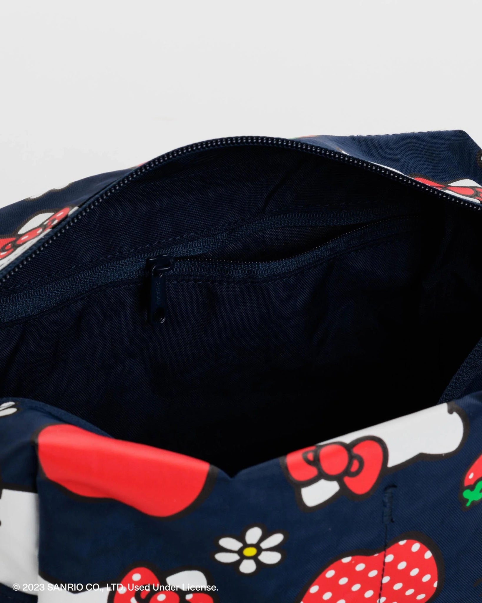 BAGGU X Sanrio Dopp Kit - Hello Kitty Apple