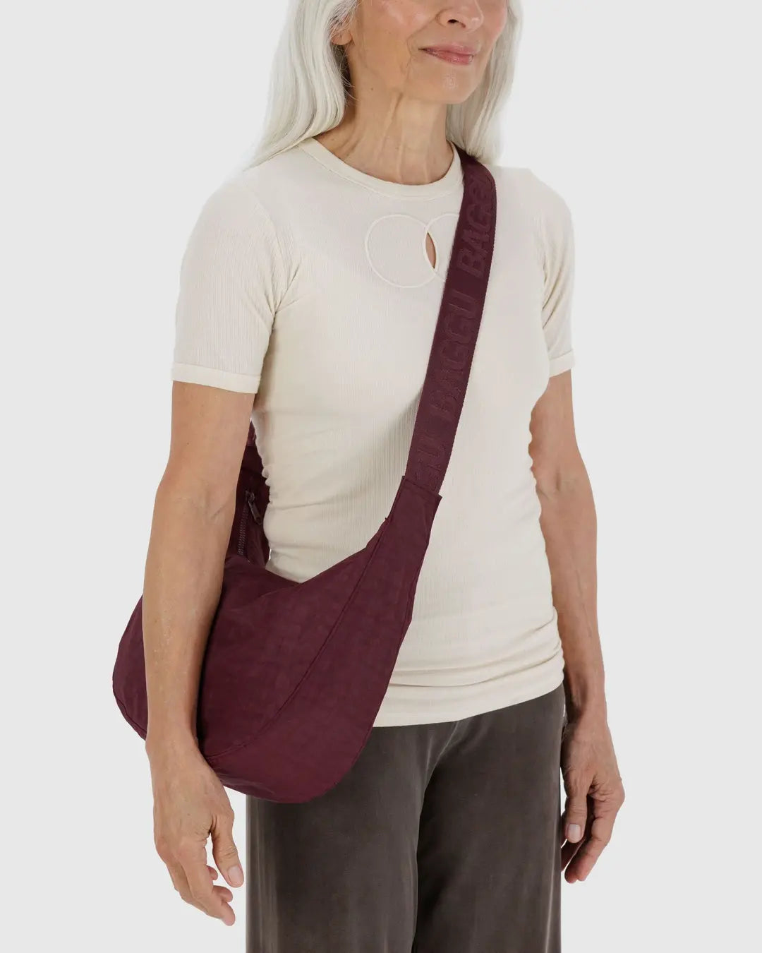 BAGGU | Medium Nylon Crescent - Mahogany