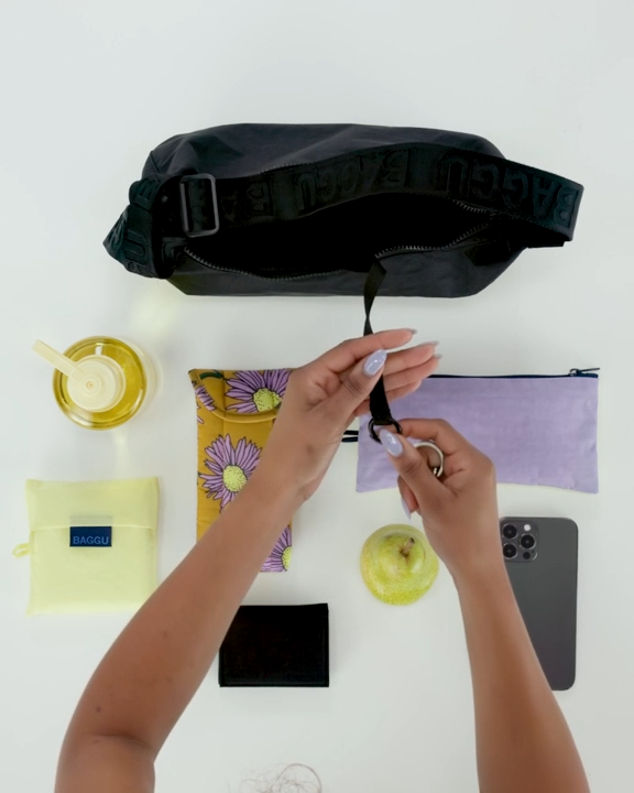 BAGGU - Medium Nylon Crescent Bag - Green Star Plaid