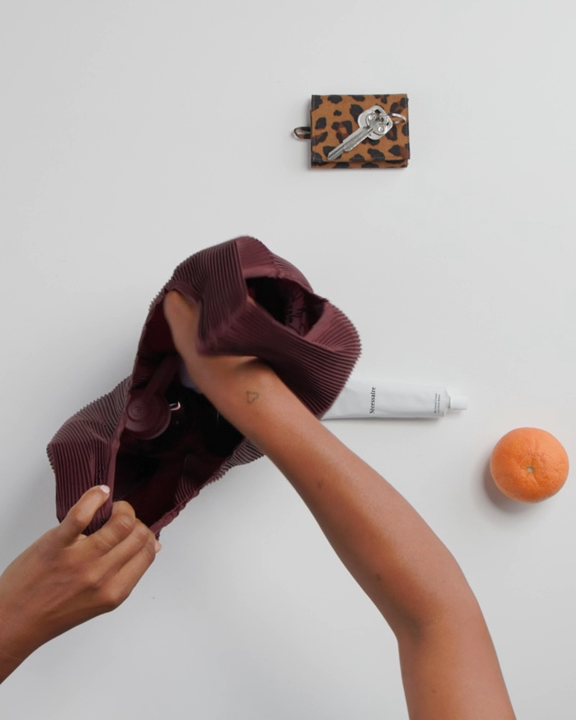 BAGGU - Pleated Baggu - Maroon Poppy