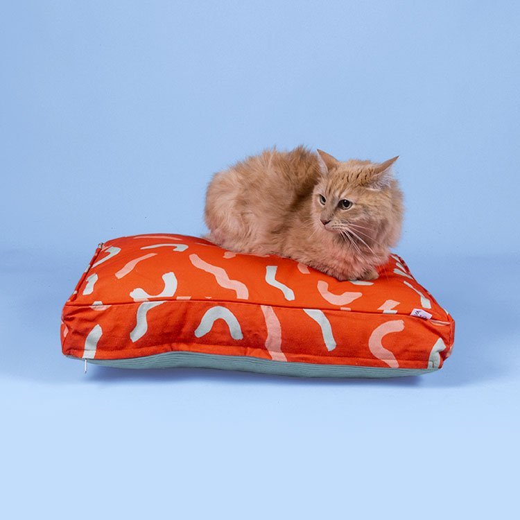 WINNIE & OSLOWINNIE & OSLO Pet Bed in Whacky Wavy - PICK UP ONLYPreston Apothecary